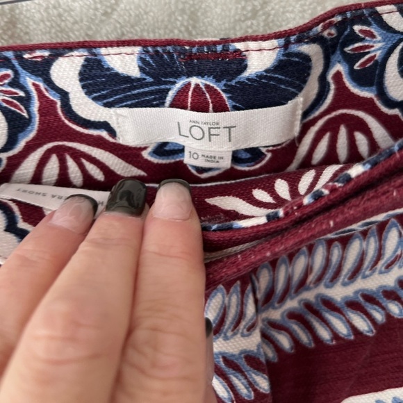 LOFT Patterned Flat Front Short - Picture 3 of 5